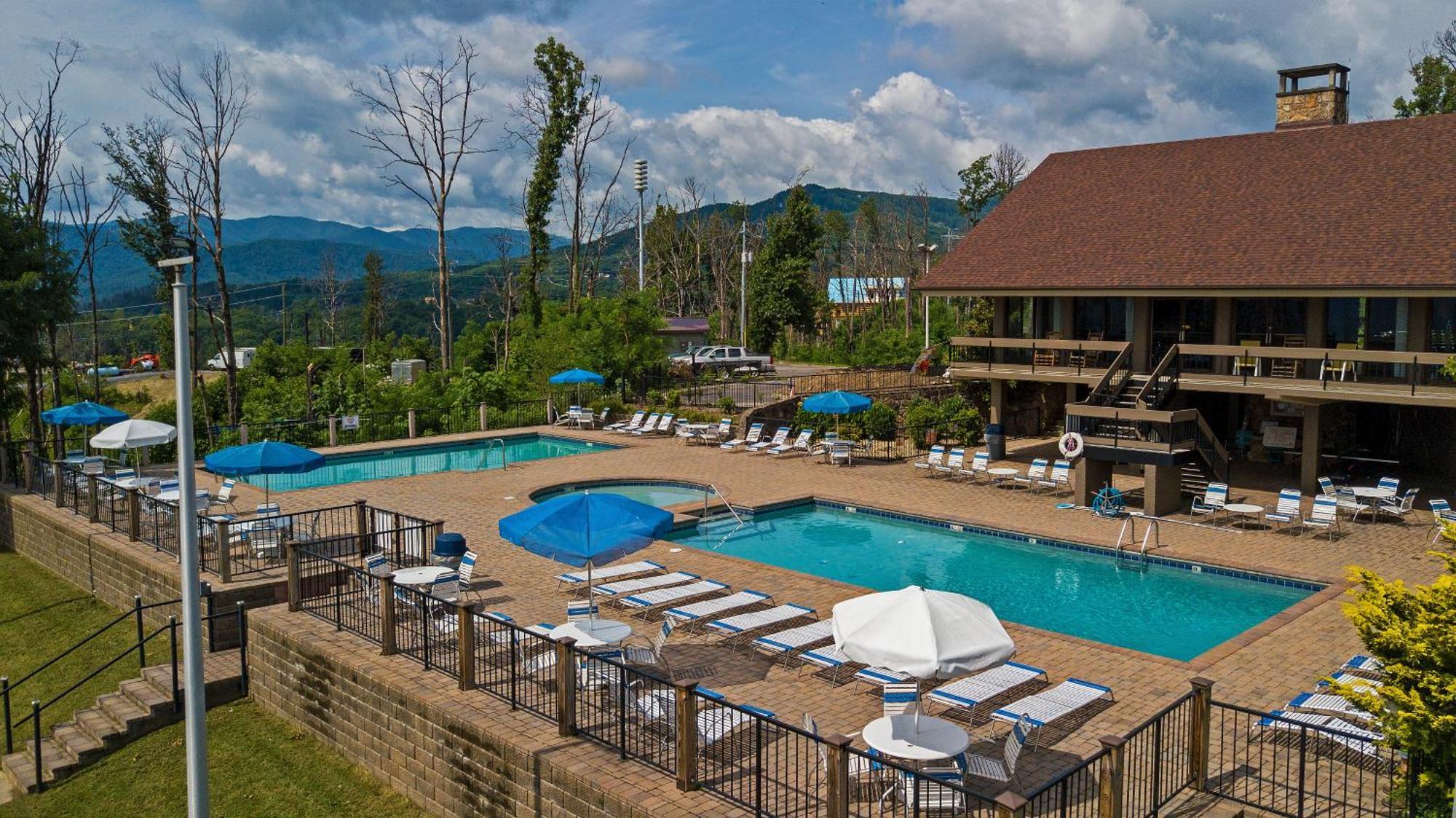 Mins To Gburg Sleeps 8 Hot Tub Arcade Area Pool Villa Gatlinburg Exterior photo